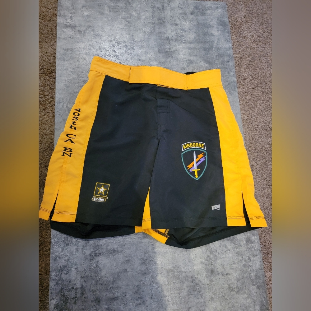 Soffe XT-46 Men MMA Short size large  all polyester inseam 9 inches